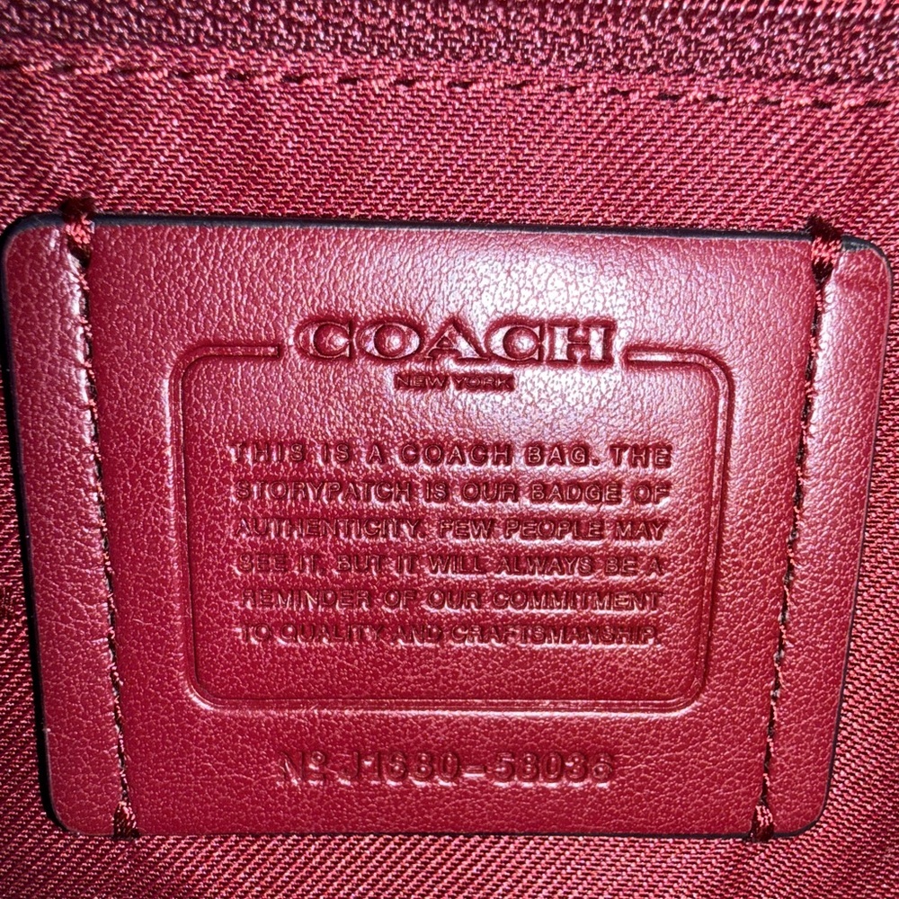 Coach Chelsea Hobo 32 in Cherry Pebble Leather – Pre-❤️ in EUC - Picture 9 of 12